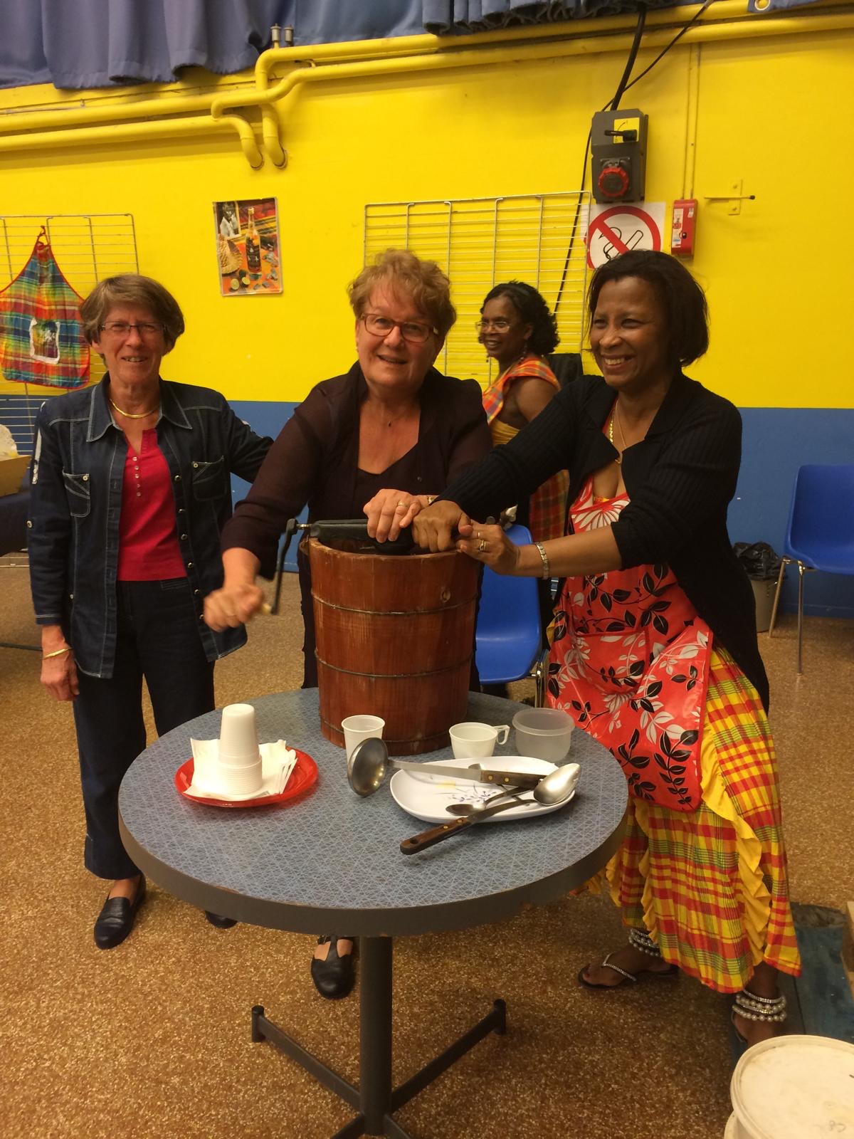 Stand d’Alizé Tropical au Forum des associations de Vigneux-sur-Seine en 2015